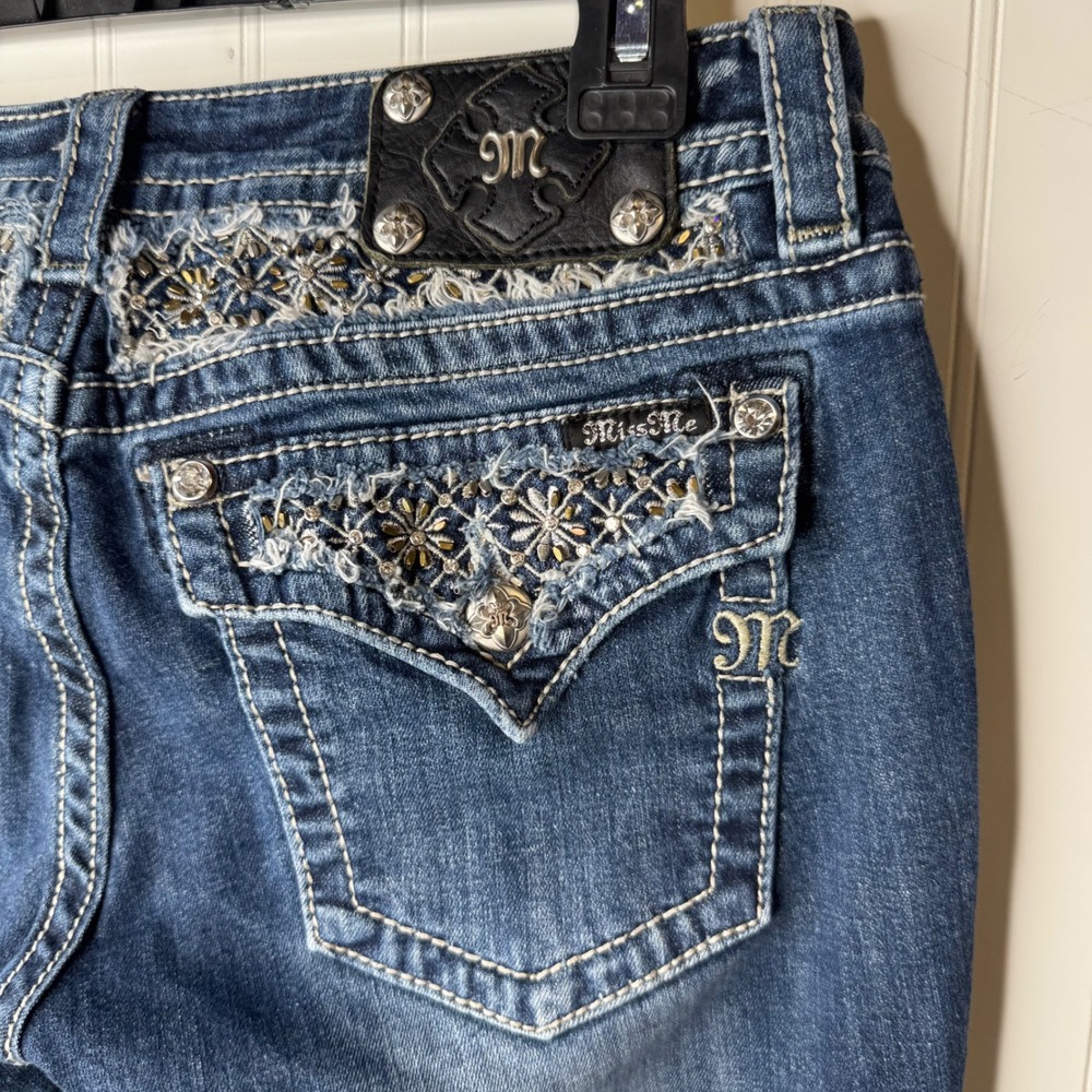Miss Me Signature Rise Bootcut Jeans Dark Wash Embellished Sz 31 Flap Pockets